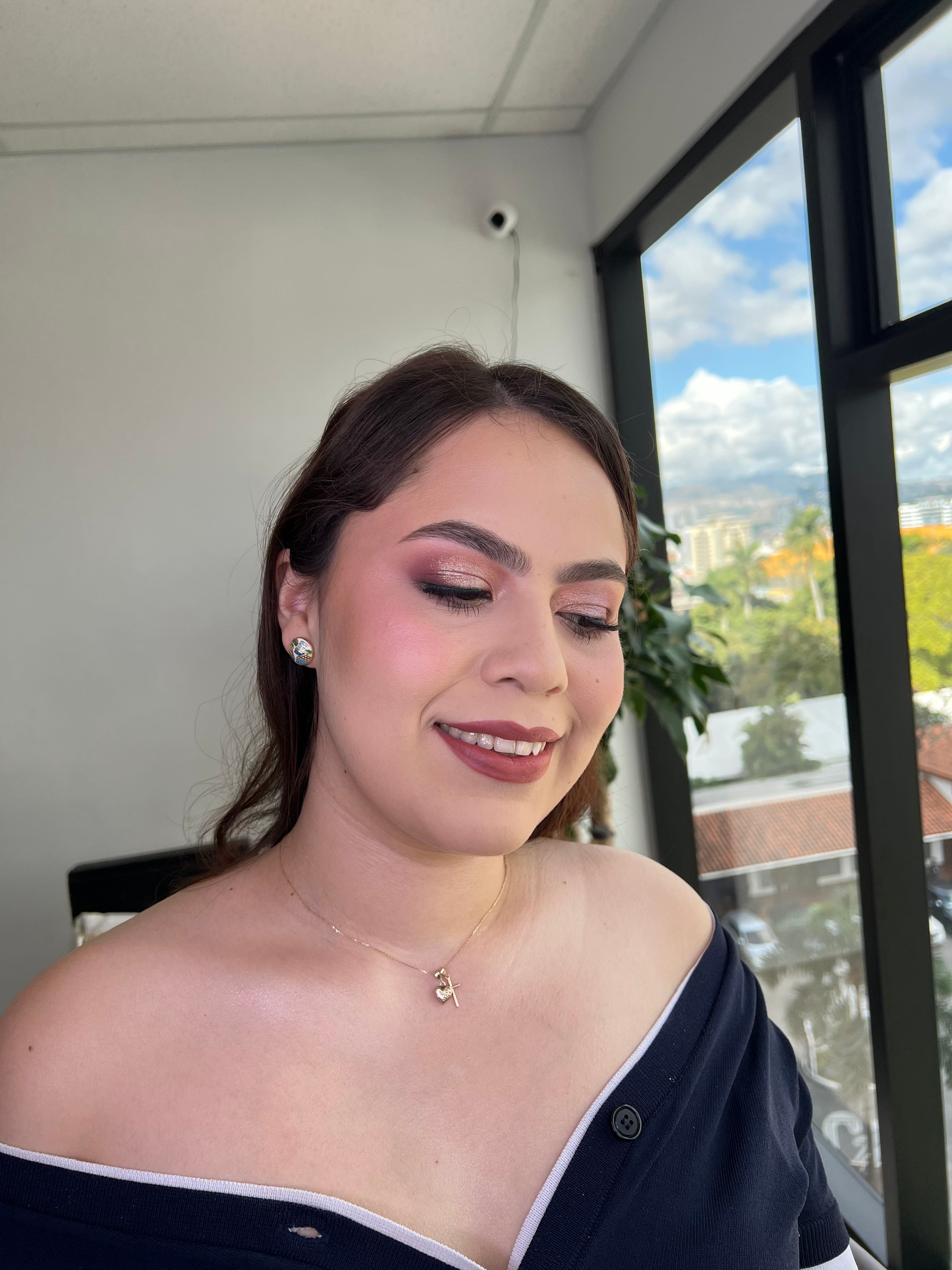 Maquillaje glam para eventos Honduras.